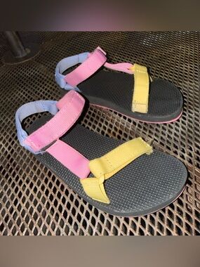 Teva Kids Sz 1 Sandals Original Universal Multicolor Vibrant Colorful Colorblock